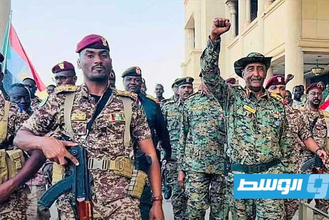 البرهان من القصر الرئاسي: الخرطوم حرة وانتهى الأمر (فيديو)