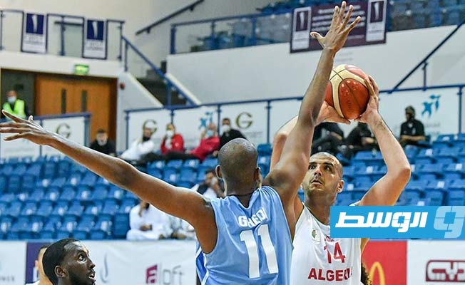 ليبيا تلتقي تونس في عربية السلة بعد فوز الإمارات والجزائر في الافتتاح (صور)