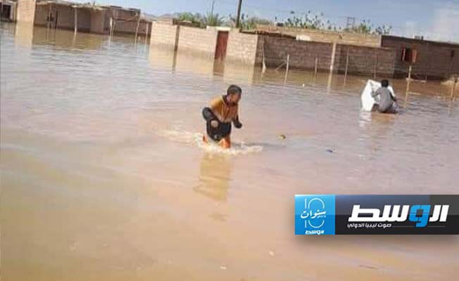 تهالة تستغيث بعد اجتياح السيول مركزها الصحي الوحيد