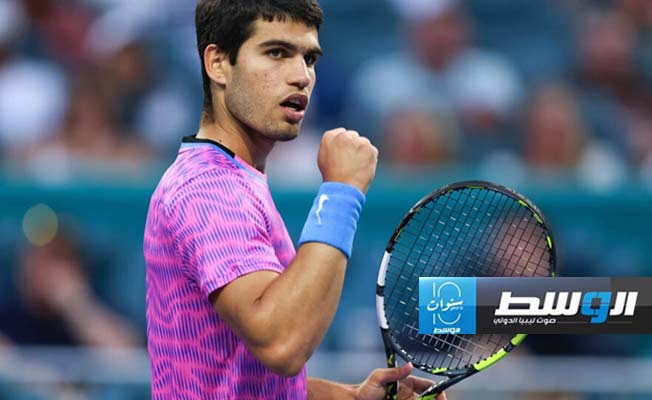 ألكاراس وسينر يرافقان مدفيديف إلى ربع نهائي دورة ميامي للتنس