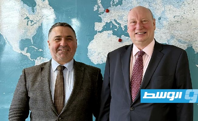 العاشي يبحث خطوات رفع الحظر الأوروبي على الطيران الليبي