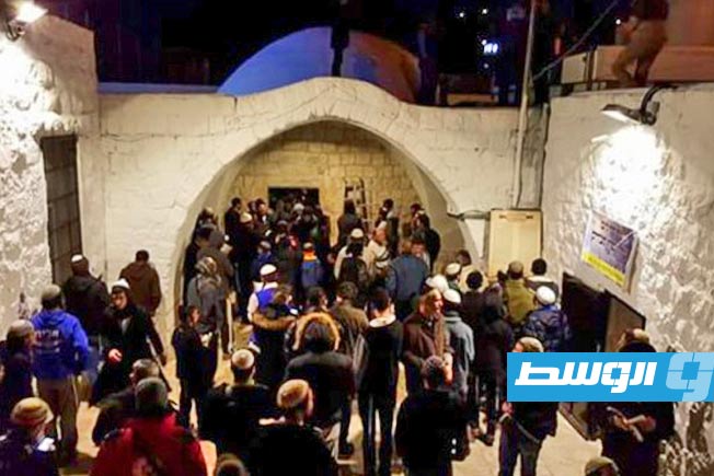 مستعمرون صهاينة يقتحمون «مقام يوسف» شرق نابلس