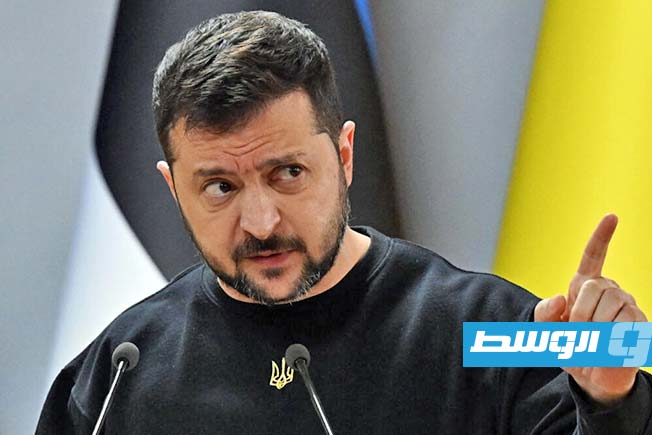 زيلينسكي: أوكرانيا لن تقبل بسحب جيشها من مناطق تسيطر عليها