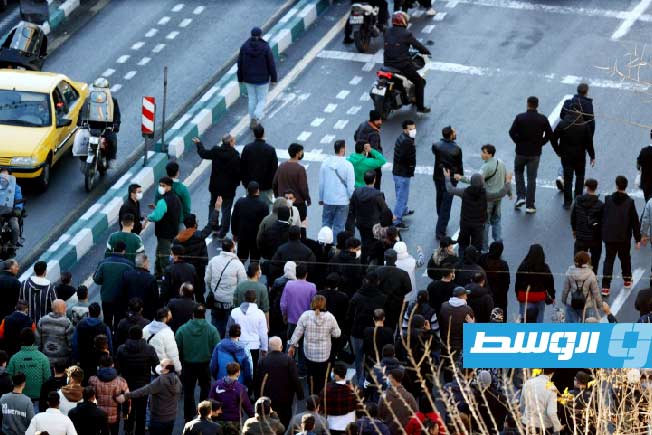 الاحتجاجات في إيران تدخل يومها الـ12.. وسيناتور أميركي يهدد بـ«اغتيال» المرشد