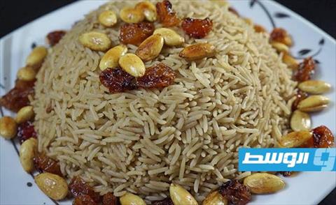 أرز بالمكسرات قليل السعرات الحرارية