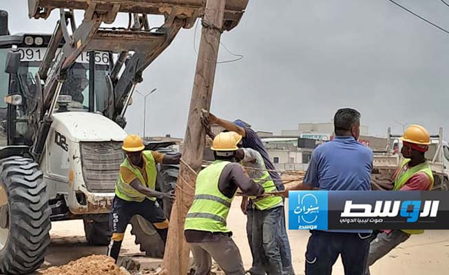 إزاحة خط كهرباء ضمن توسعة الطريق الدائري الثالث في طرابلس