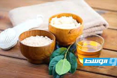 شامبو للقشرة باستخدام مكونات منزلية متوافرة في المطبخ