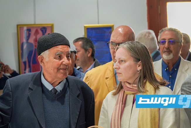 «من الأندلس إلى طرابلس».. مختار دريرة يفتتح معرضه التشكيلي في قلب المدينة القديمة