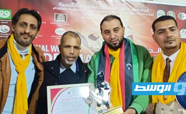 فرقة «المسرح الحر البيضاء» تتحصل علي جائزة بمهرجان المونودراما النسائي بالجزائر