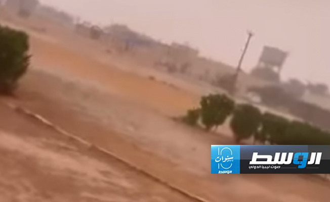 انهيار بعض المنازل جراء الأمطار الغزيرة في القطرون