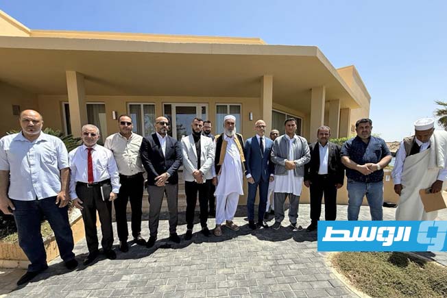أورلاندو يبحث مع ممثلي المجلس الاجتماعي للمنطقة الغربية خيارات «الاستشارية»