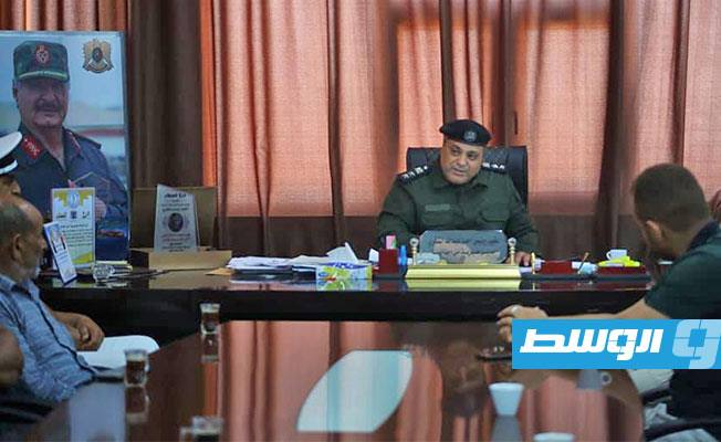 مدير أمن أجدابيا يطالب أصحاب الأنشطة التجارية بتركيب كاميرات مراقبة خلال أسبوعين
