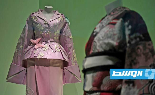 معرض للكيمونو الياباني في باريس