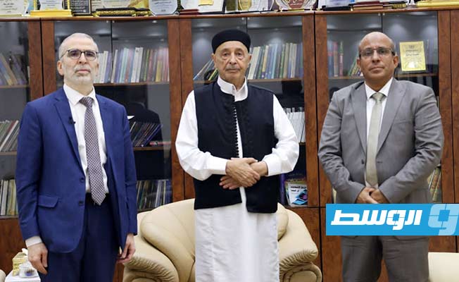 صنع الله يبحث مع عقيلة صالح شح ميزانيات قطاع النفط