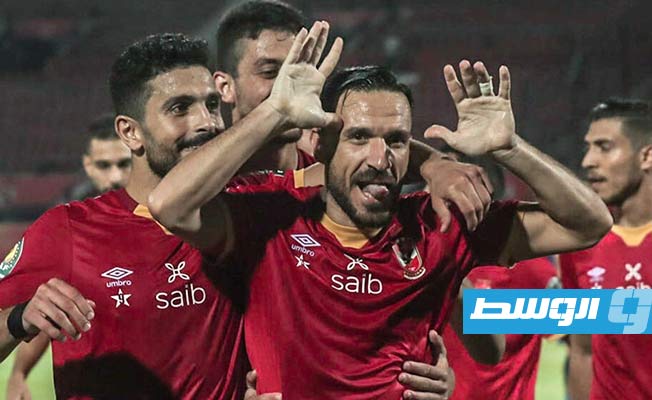 الأهلي المصري يعلن تجديد عقد مدافعه التونسي معلول