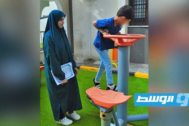 بين الإنكار والاهتمام الشديد.. كيف تتعامل الأسر الليبية مع مرض التوحد؟