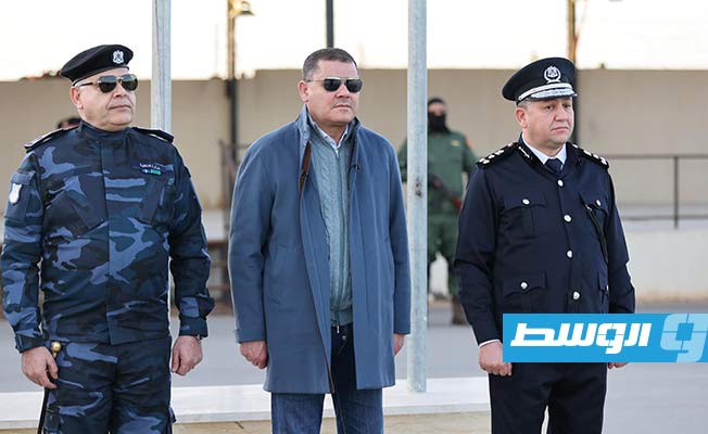 الدبيبة يشهد اصطفاف أول دفعة تقبلها كلية الشرطة بالعزيزية منذ 2011