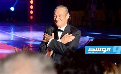 فاروق الفيشاوي يتعرض لأزمة صحية