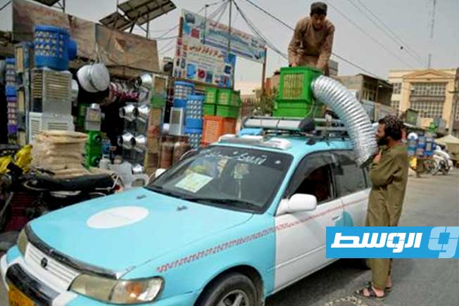 لمواجهة الحرّ في أفغانستان.. تجهيز أسطح سيارات الأجرة بنظام تبريد