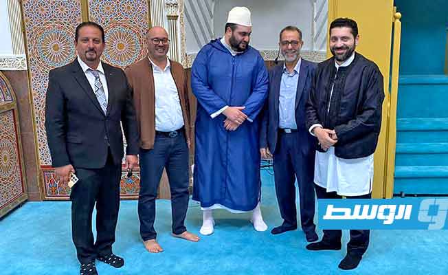 وفد من السفارة الليبية بهولندا وجمعية الدعوة يطلعان على وضع المركز الثقافي الإسلامي