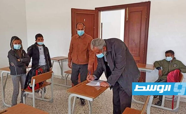 لجنة تقييم تتابع تنفيذ البروتوكول الصحي في مدارس بني وليد