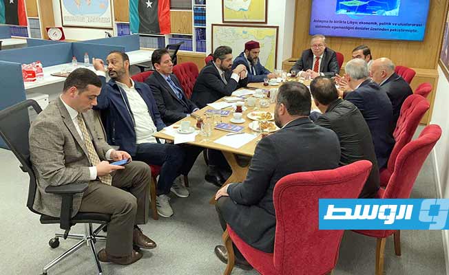 وفد مجلس النواب يلتقي مهندس الاتفاق البحري بين ليبيا وتركيا في إسطنبول