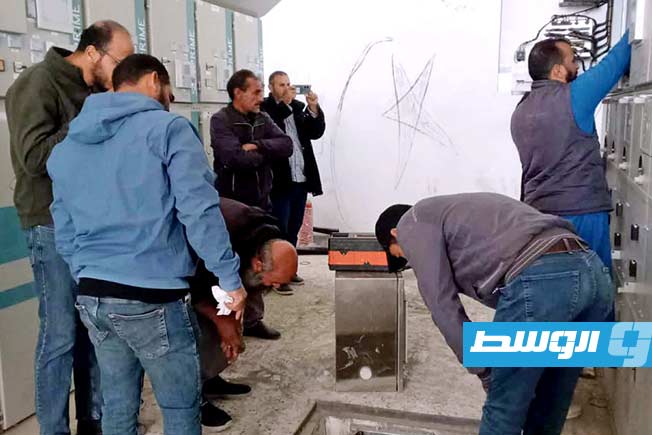 «الكهرباء»: الانتهاء من شحن دائرتي سوق المواشي ـ ترفاس بالزاوية