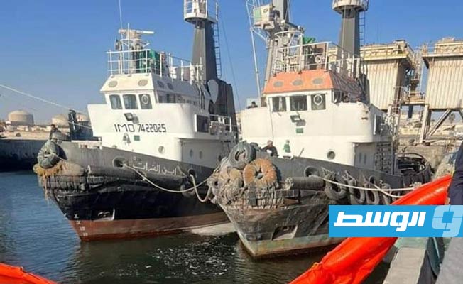 سفينة إيطالية لمكافحة التلوث تصل تونس للمساعدة في سحب الوقود من الناقلة الغارقة (فيديو)