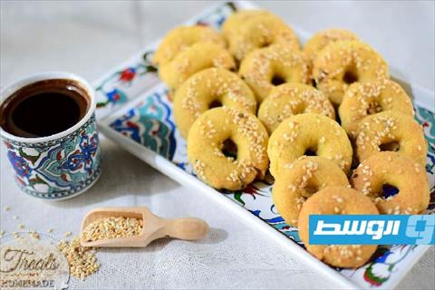 كعك بالتمر والزبدة