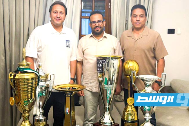 الأهلي طرابلس يجدد التعاقد مع حسام البدري وهادي خشبة