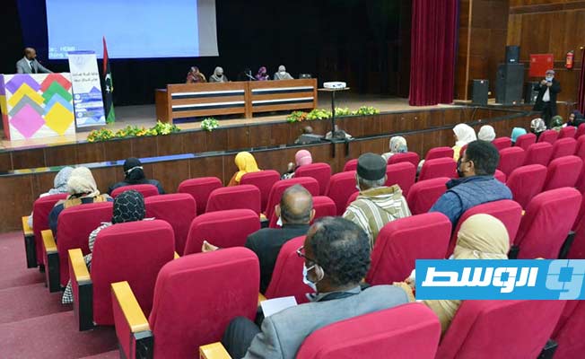 جلسة حوارية حول معاناة مرضى السرطان في سبها