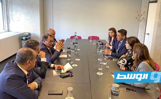القيب يبحث التعاون الأكاديمي مع أوزباكستان