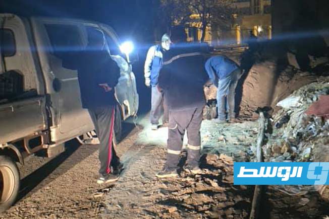 إصلاح كابل يغذي منطقة الرويسات في بنغازي