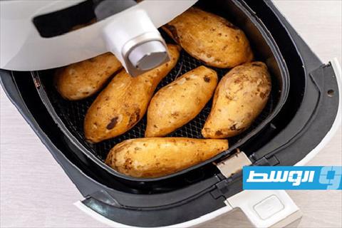 حضري البطاطا الحلوة في القلاية الكهربائية