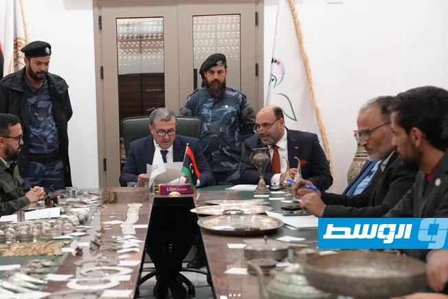 وزارة السياحة تُسلم المتحف الوطني مقتنيات نادرة ضمن برنامج «عودة الحياة»