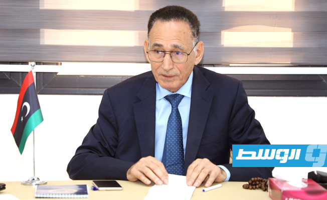 الحويج يطلق مبادرة «وثيقة التأمين الصحي» لذوي الدخل المحدود