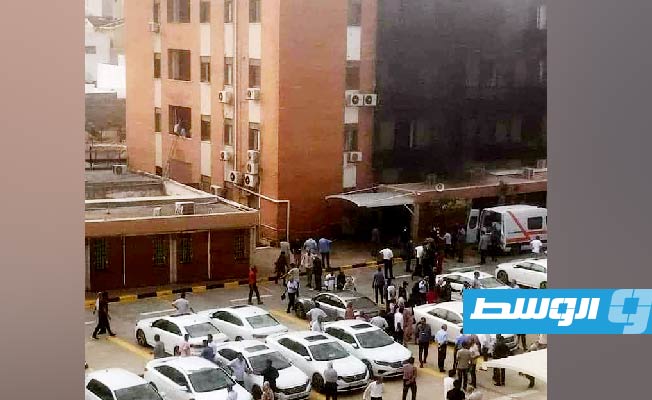 مصدر بالنيابة العامة: إيقاف 4 موظفين بمؤسسة النفط على خلفية حريق مبنى «الأرشيف»
