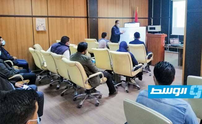 تدريب فنيين بمختبرات 5 بلديات على التأكيد المعملي لـ«كورونا»