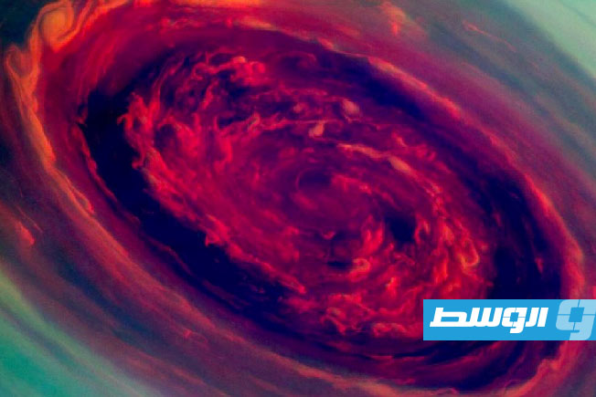 دراسة تكشف عن الاختلافات الجوية بين «العواصف القطبية» على كوكبَي المشتري وزحل