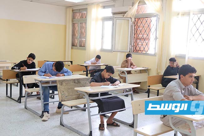 أكثر من 220 ألف تلميذ يختتمون امتحانات التعليم الأساسي (صور)