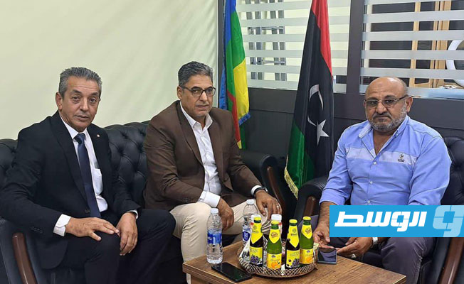 مناقشة آليات لتنظيم سوق العمل في زوارة