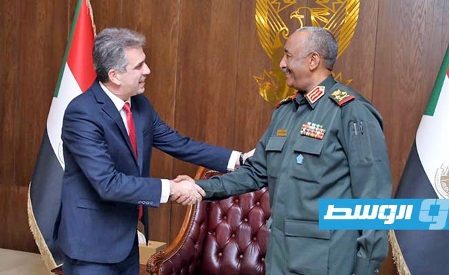 إيلي كوهين يلتقي البرهان في أول زيارة لوزير خارجية إسرائيلي للسودان (صور)