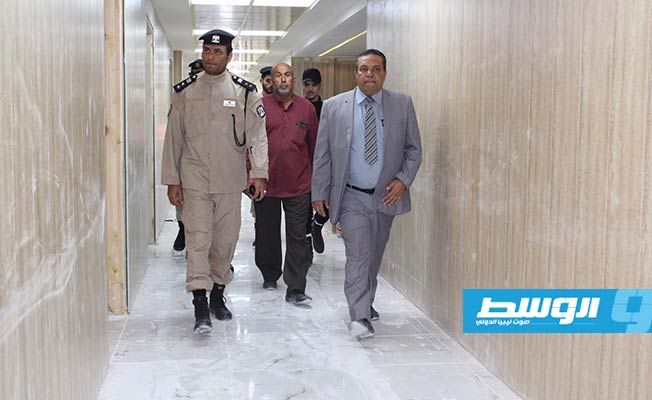 مدير مستشفى امحمد المقريف يلتقي مدير أمن الهلال النفطي في أجدابيا