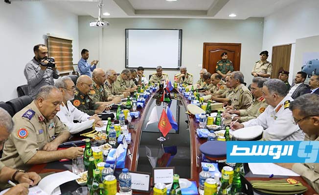 قيادات المؤسسة العسكرية: ندعم مدنية الدولة وتسمية رئيس أركان واحد