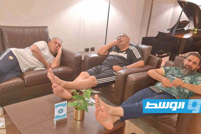 (صور).. طرد أعضاء مجلس إدارة الاتحاد الليبي لكرة القدم ولجنة المسابقات من فندق الإقامة بميلانو