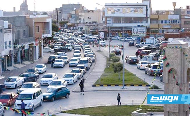 مؤسسة النفط تدعم بلدية زوارة بـ500 مسحة «كورونا» و5 أجهزة قياس نبض