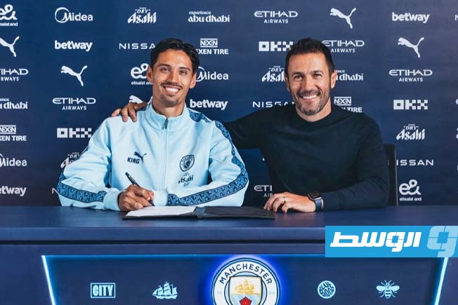 مانشستر سيتي يتعاقد مع لاعب الوسط الهولندي تيجاني رايندرس