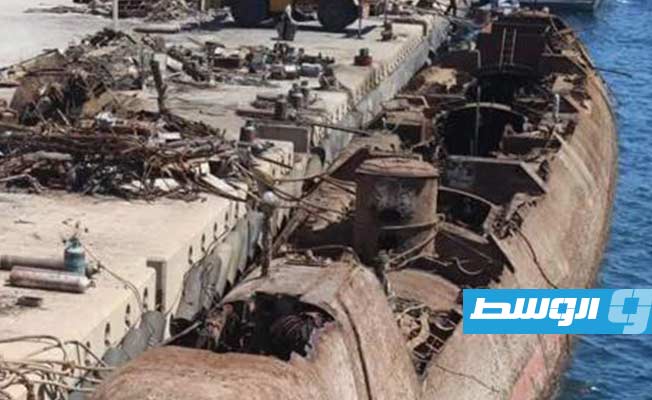 «حكومتنا»: مركز الأبحاث تحت المائية يتمكن من انتشال السفينة «زلطن»