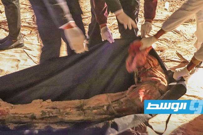 «اللاجئين» تعرب عن قلقها لاكتشاف مقبرتين جماعيتين لمهاجرين شرق ليبيا