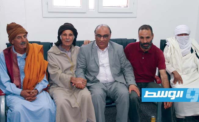 عميد بلدية سرت يبحث مشاكل منطقة جارف